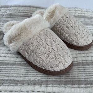 J. Crew Cream Cable Knit Slippers